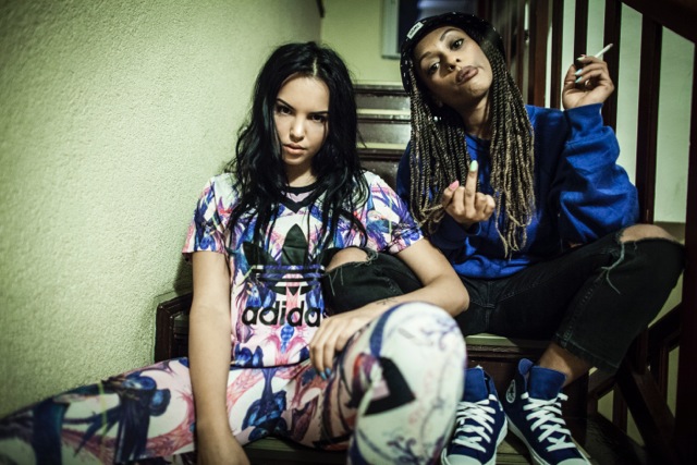 Sxtn Von Party Zu Party Lyrics